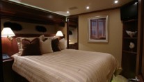 Yacht SEAS THE MOMENT -  Double Cabin